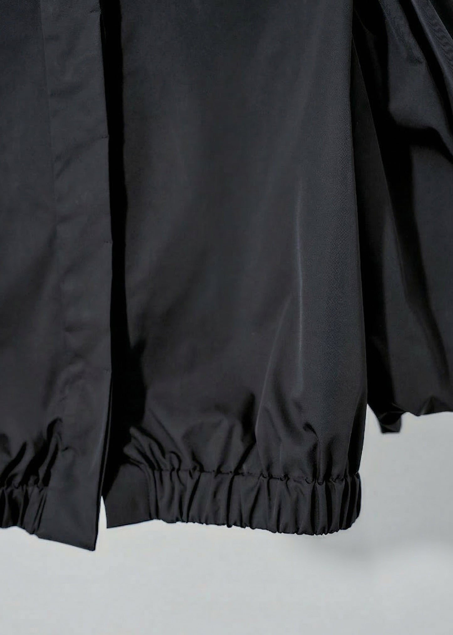 スタッズカラー・バルーンスリーブクロップドシャツ